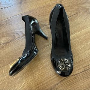 Tory Burch Size 6 Black Patent Leather Caroline Heel